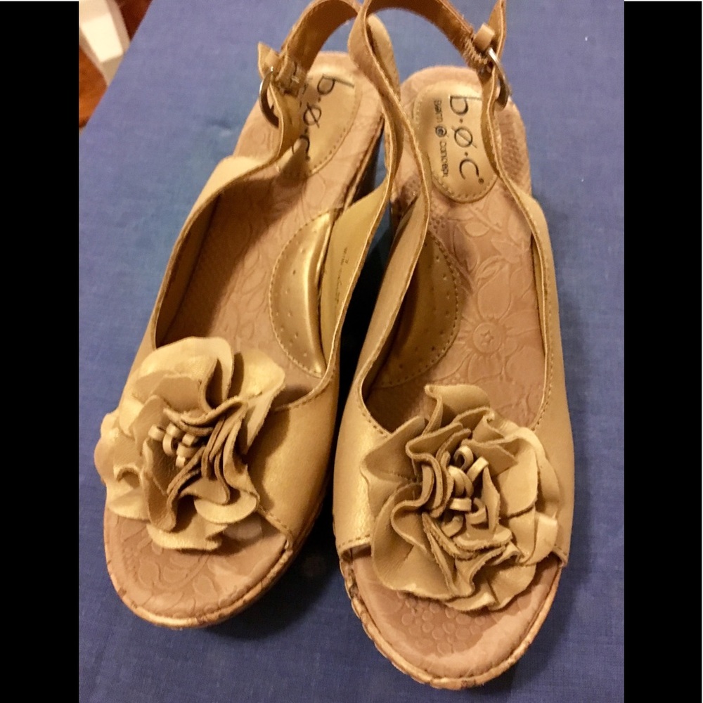 BOC Champagne Sandal Wedges Sz 7